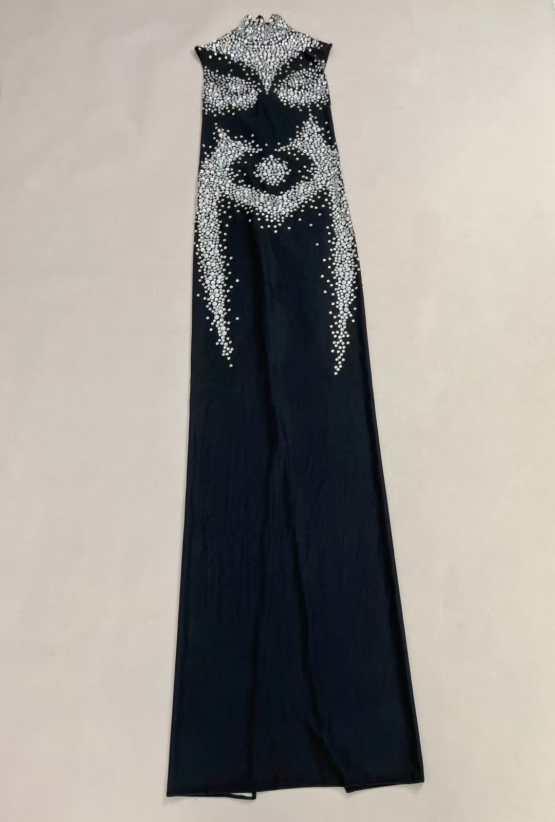 CELESINYI Yixiang Crystal Black Bib Gown
