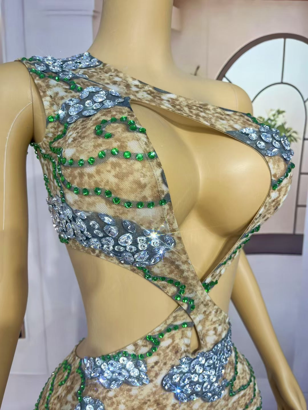 CELESINYI Yunhua Crystal Leopard Cutout Gown