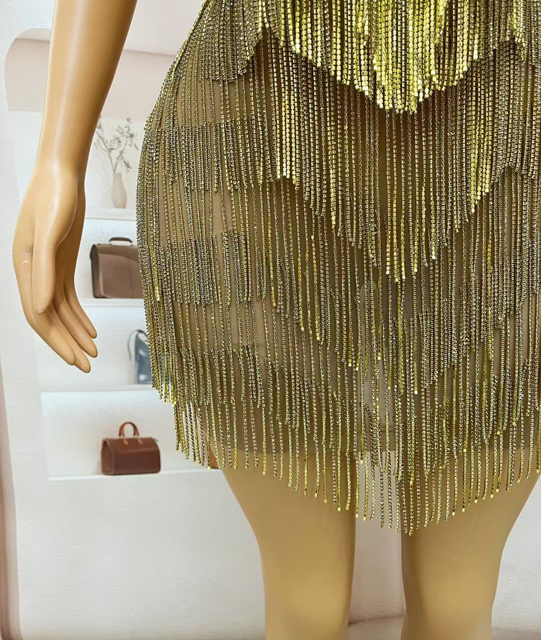 CELESINYI Tiaoyuan Crystal Gold Deep V Fringe Gown