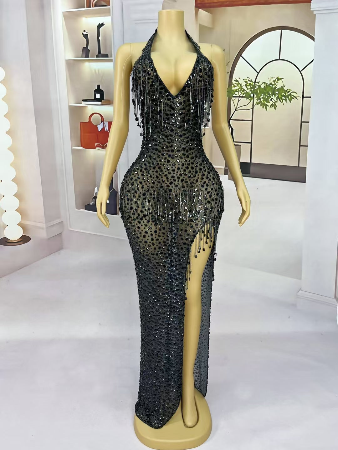 CELESINYI Wulongweibo Crystal Fringe Halter Gown