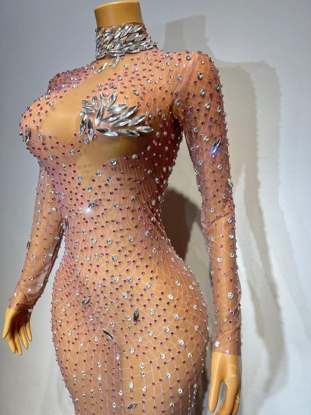 CELESINYI Liuye Crystal Mesh Grid Long Sleeve Gown