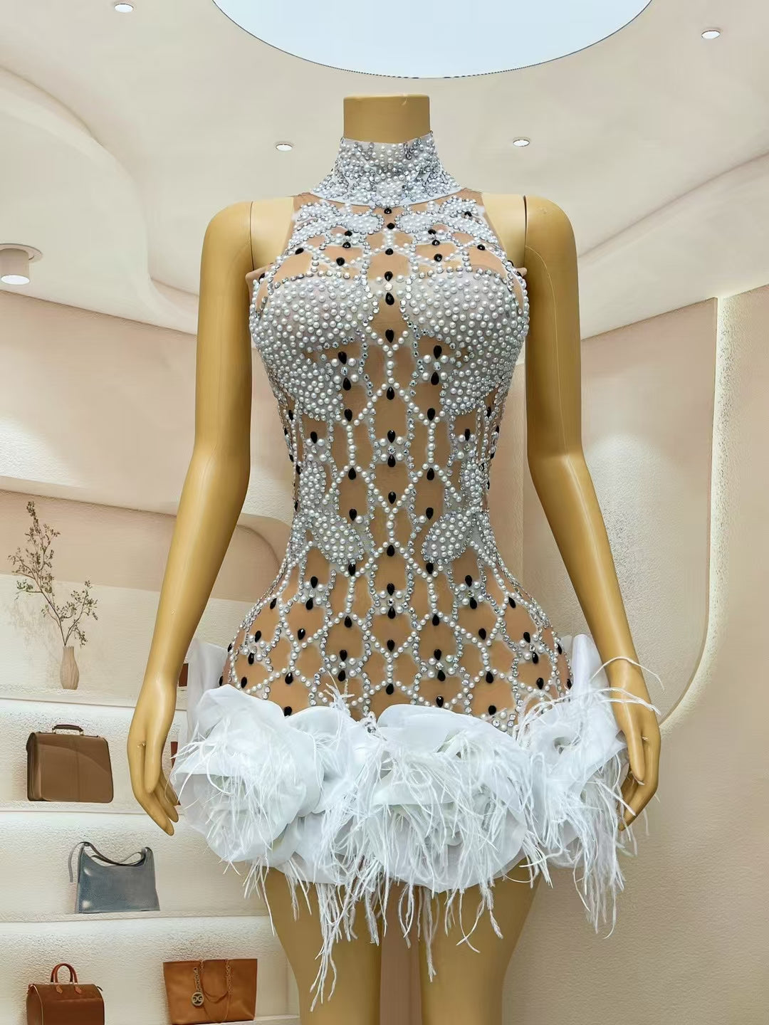 CELESINYI Suizuanhua Crystal White Ostrich Mini Dress