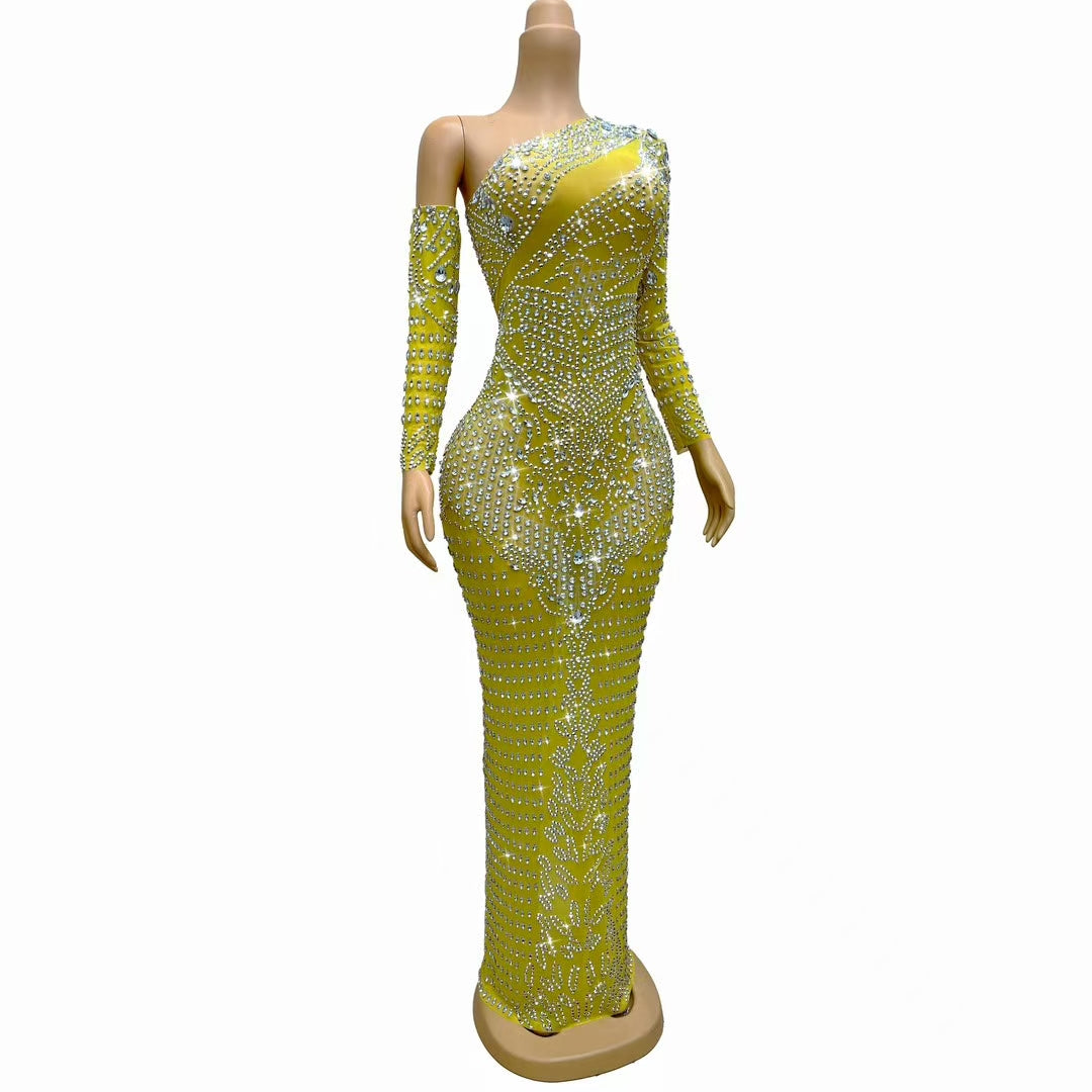 CELESINYI Zuange Crystal One-Shoulder Gown