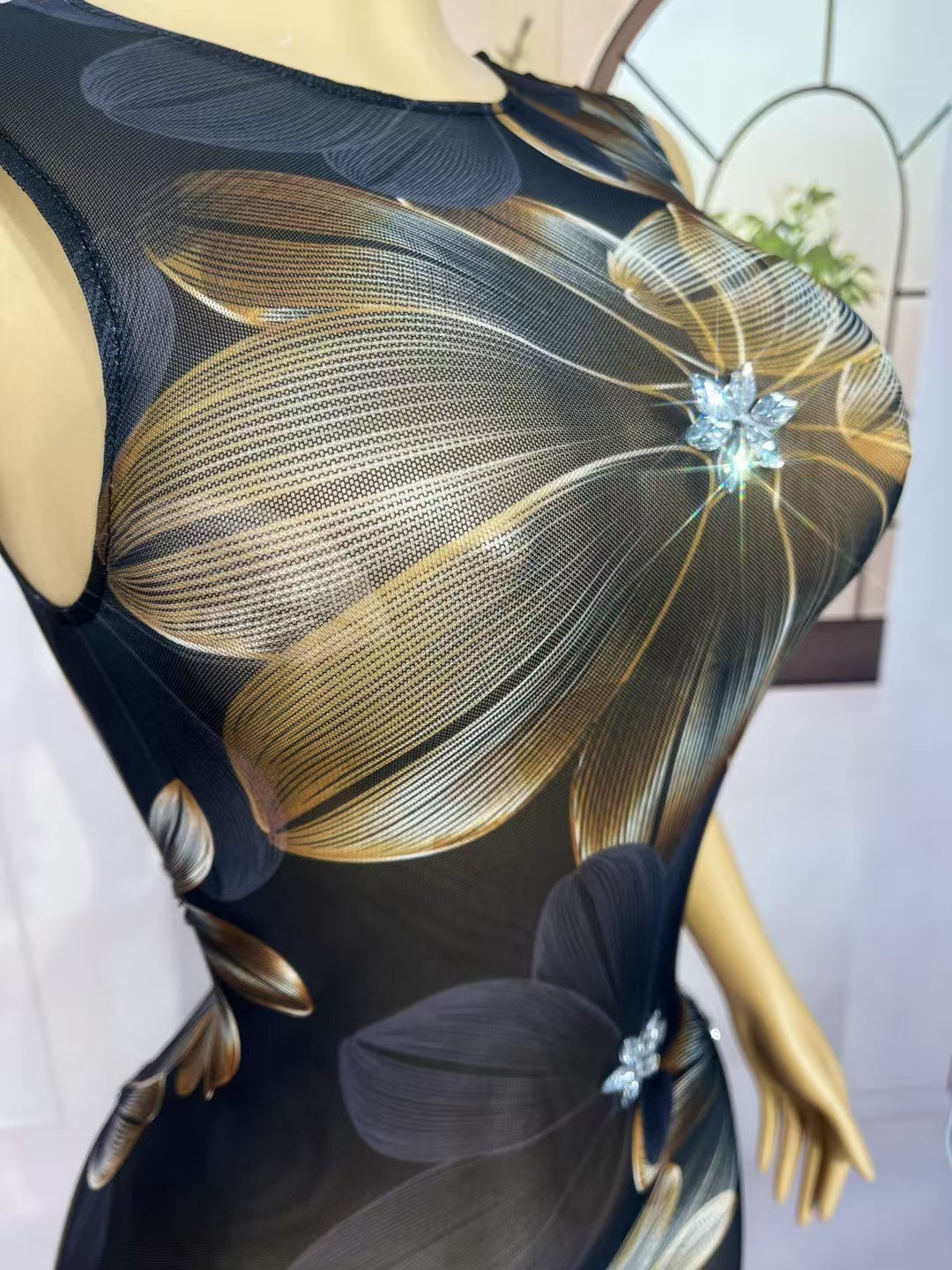 CELESINYI Bojin Crystal Gold Gown