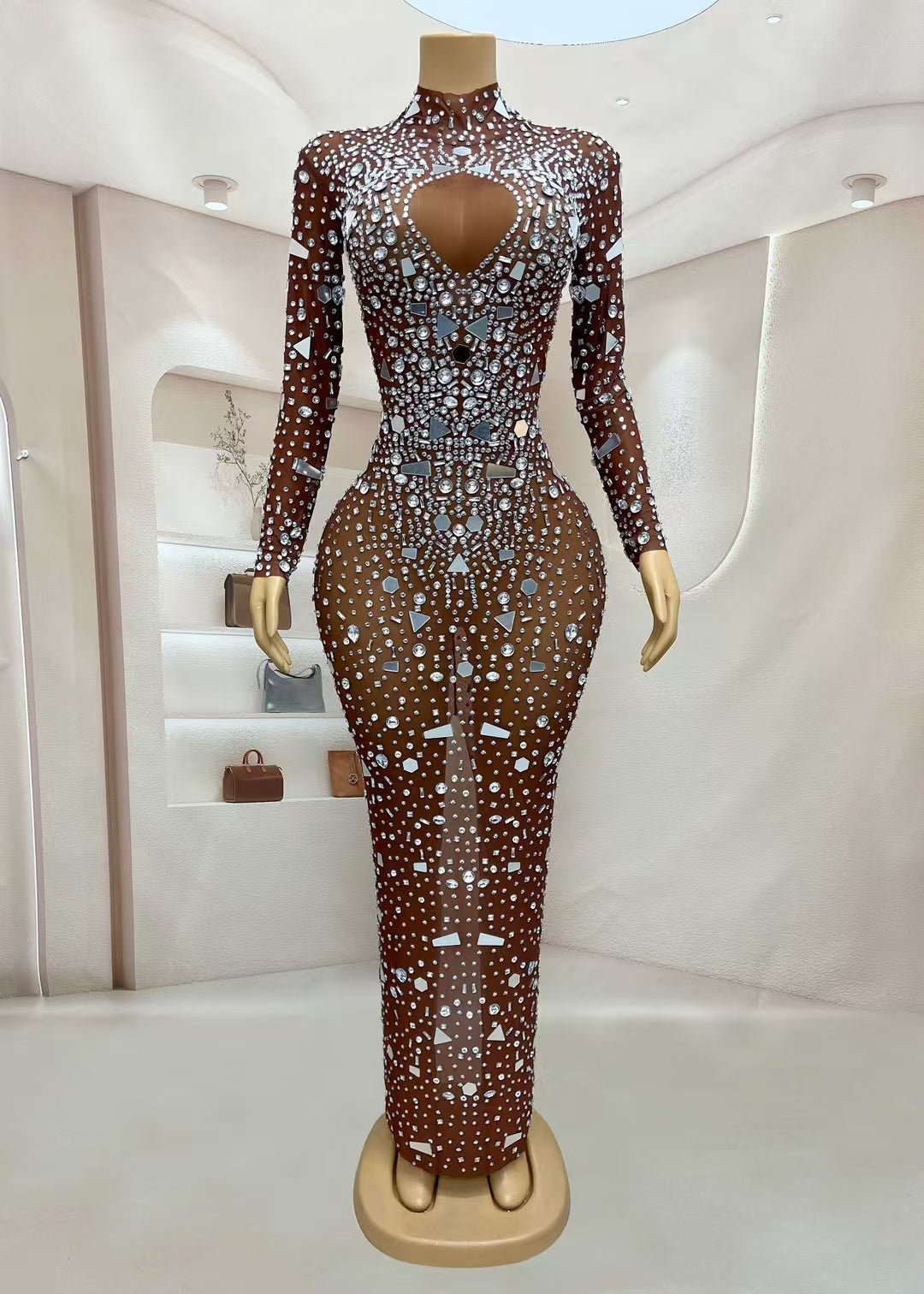 CELESINYI Loukongxiong Crystal Keyhole Gown