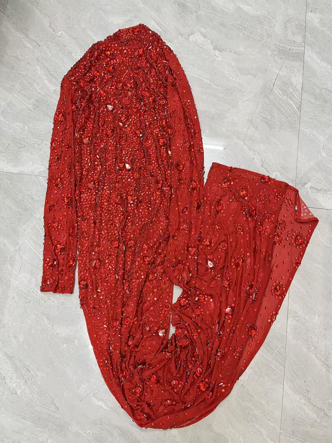 CELESINYI Hongmanxiong Crystal Ruby Gown