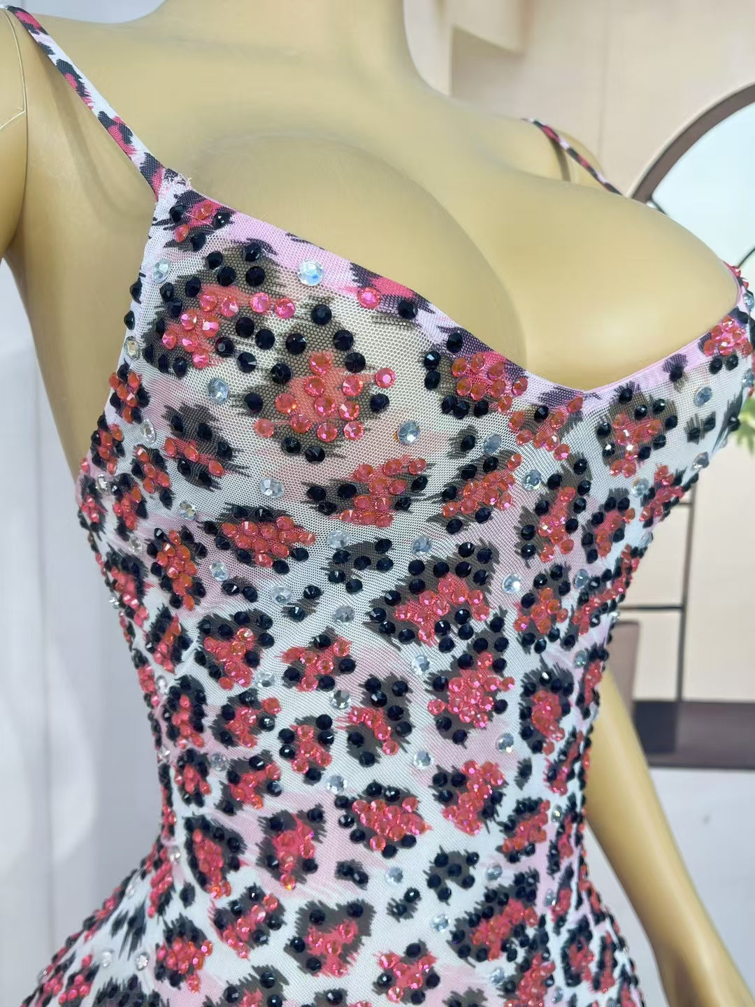 CELESINYI Fenhongbao Crystal Leopard Mini Dress