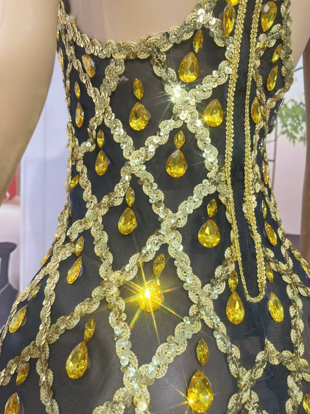 CELESINYI Diduanshaokaojia Crystal Black Gold Diamond Gown