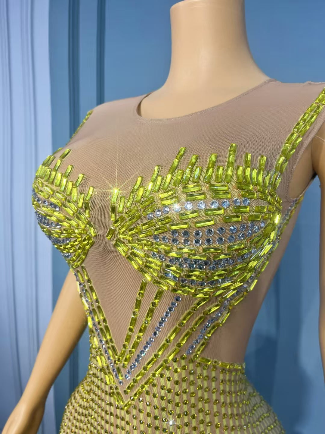 CELESINYI Huangfeicui Crystal Fire Gown