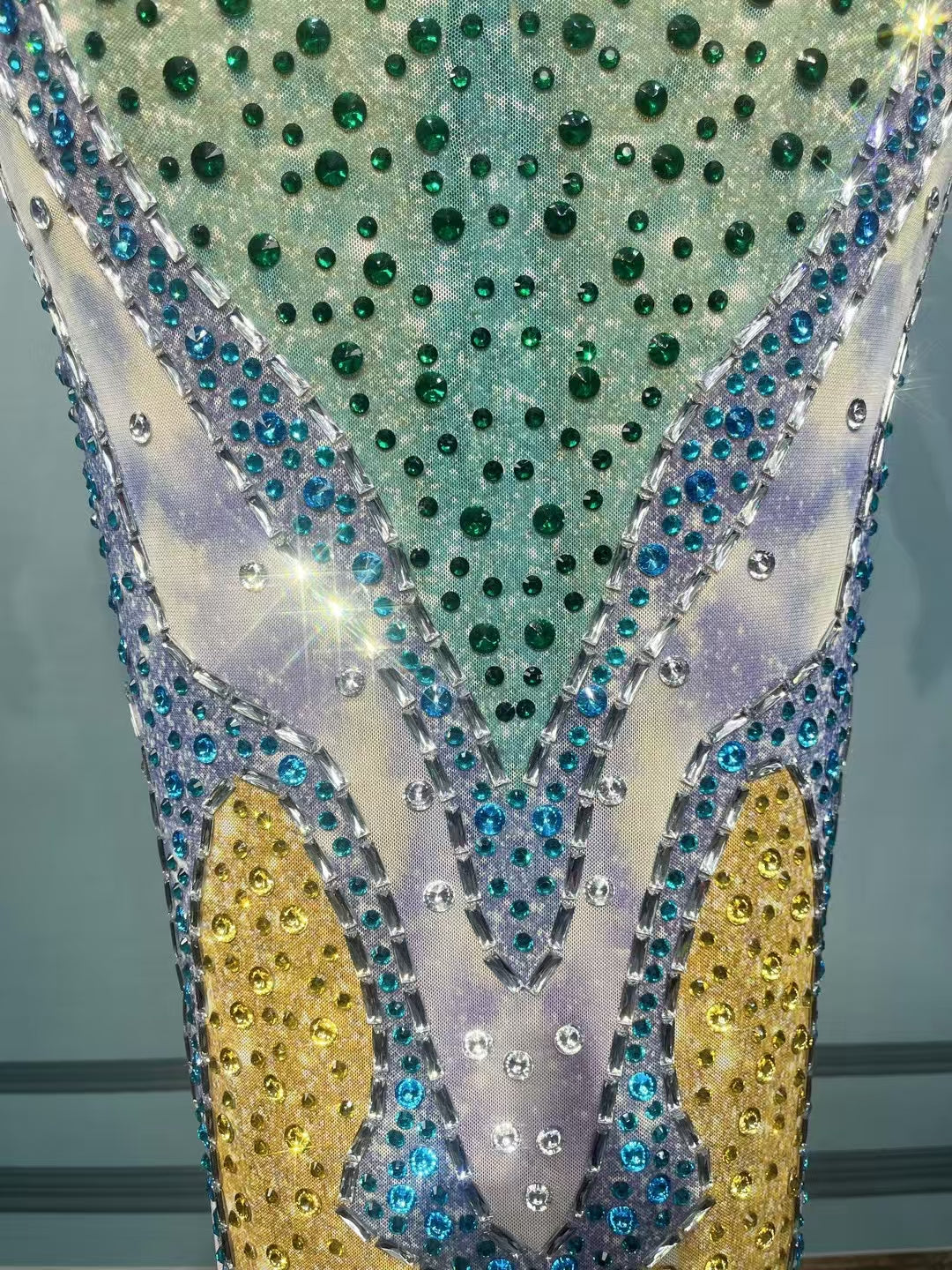 CELESINYI Bankuai Crystal Gradient Gown