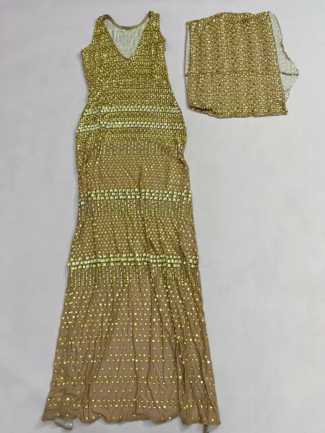 CELESINYI Maodou Crystal Hood Gown
