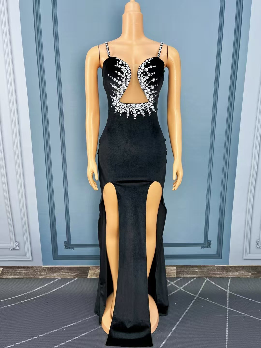 CELESINYI Ciwei Crystal Hedgehog Gown