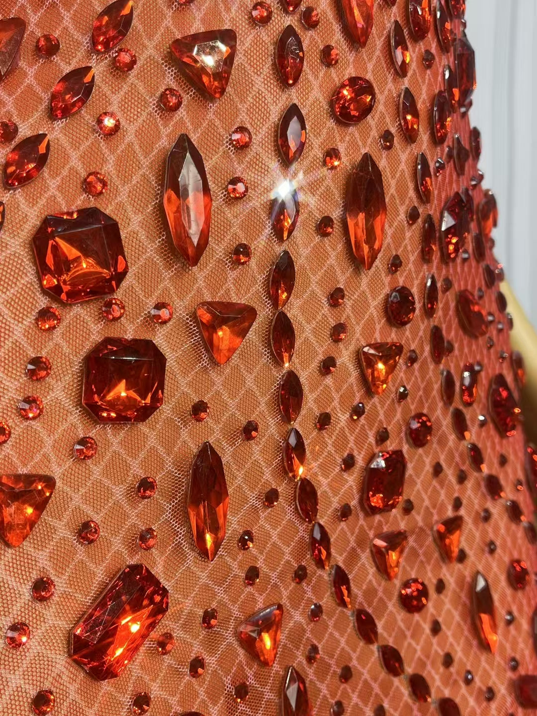 CELESINYI Juanlian Crystal Red Stone One Shoulder Mini Dress