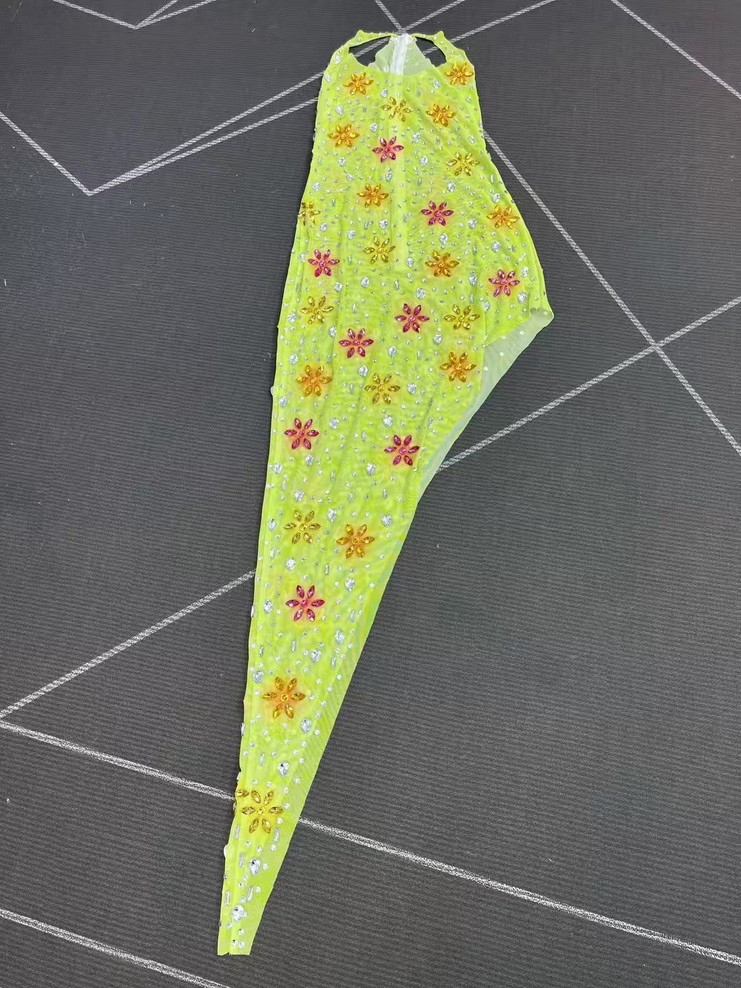CELESINYI Shuijing Crystal Yellow Asymmetric Gown