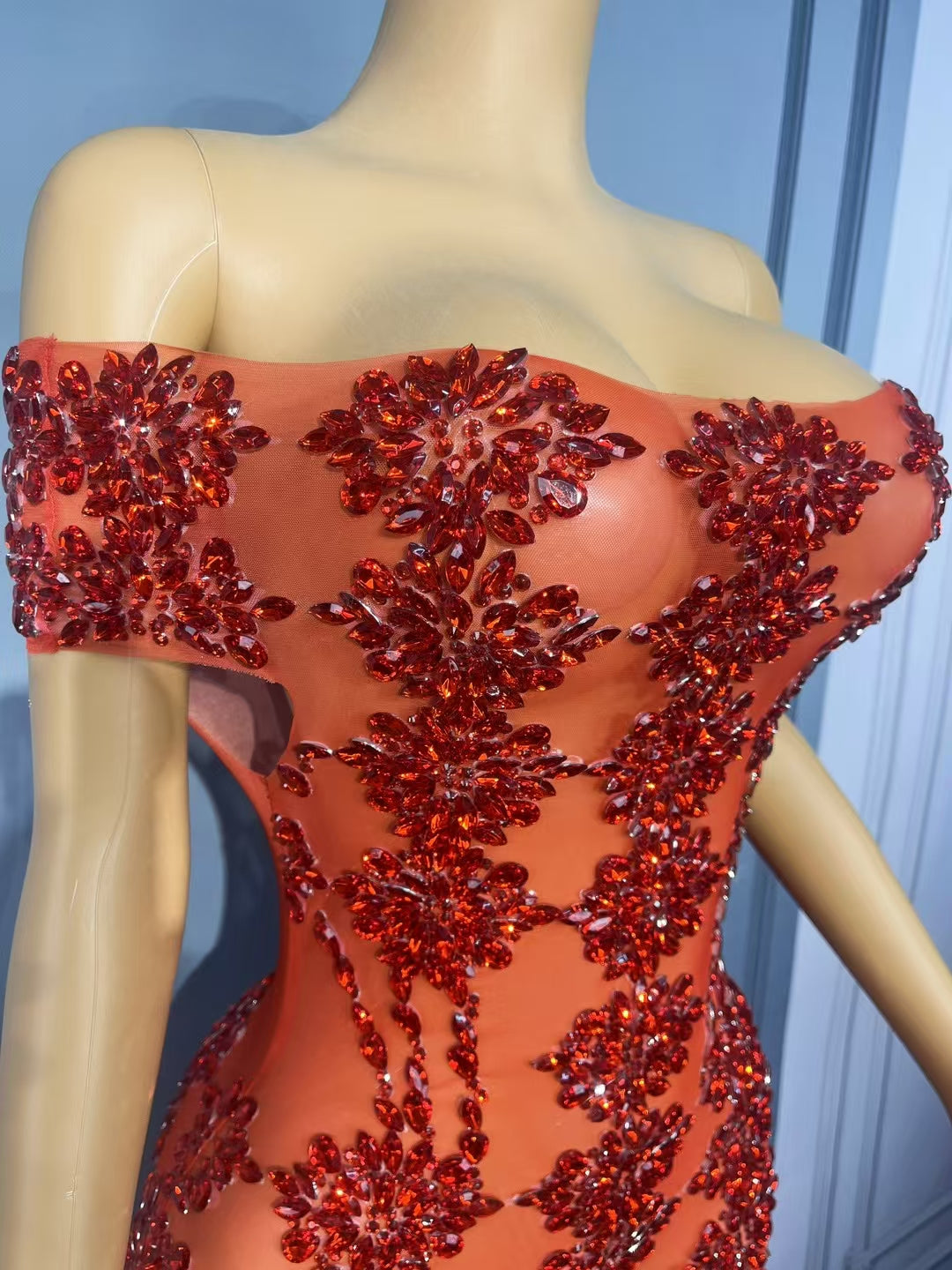 CELESINYI Yuebing Crystal Red Mermaid Gown