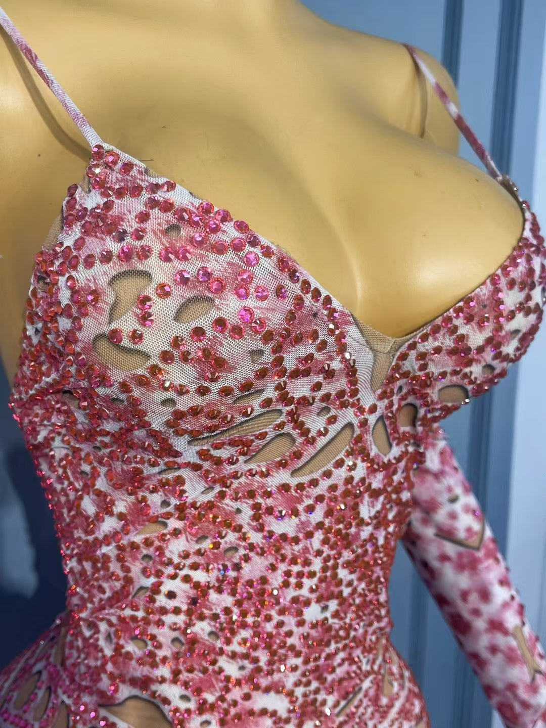 CELESINYI Meiyin Crystal Coral Gloves Set