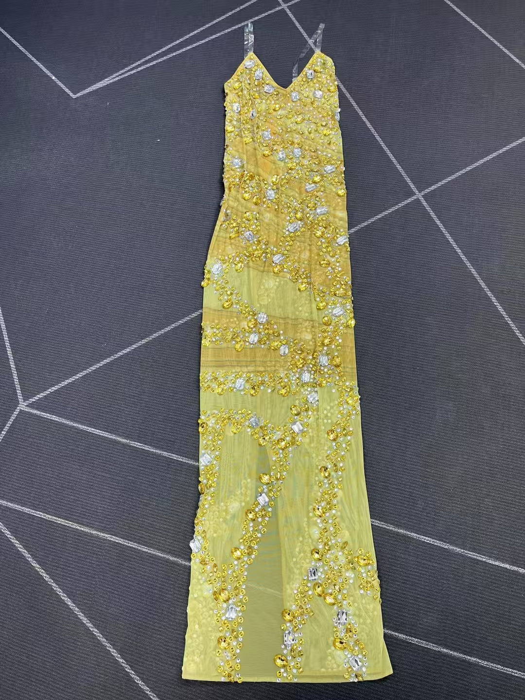 CELESINYI Jinsiduan Crystal Swirl Gown