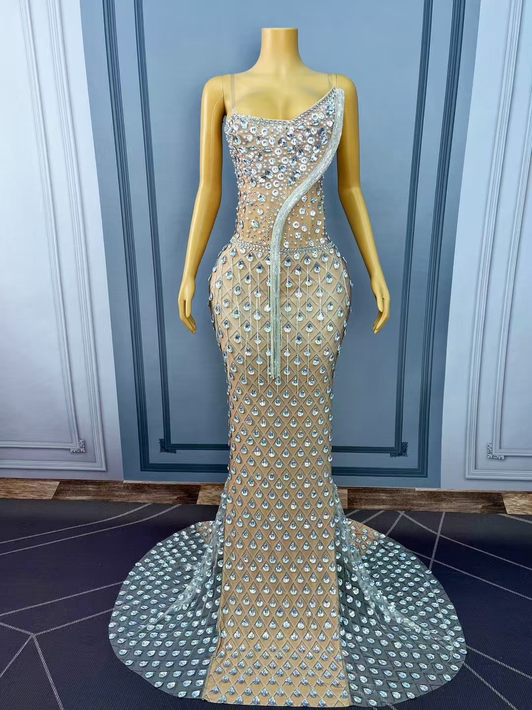 CELESINYI Baishe Crystal Fringe Mermaid Gown