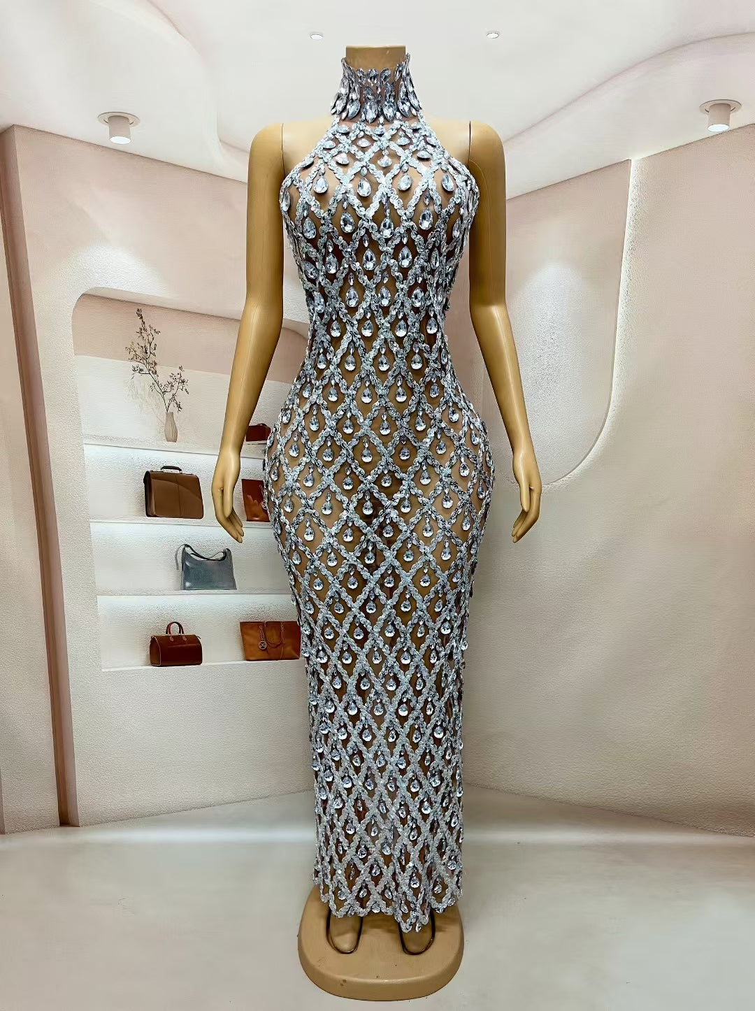 CELESINYI Shaokaojia Crystal Light Skin Sleeveless Gown
