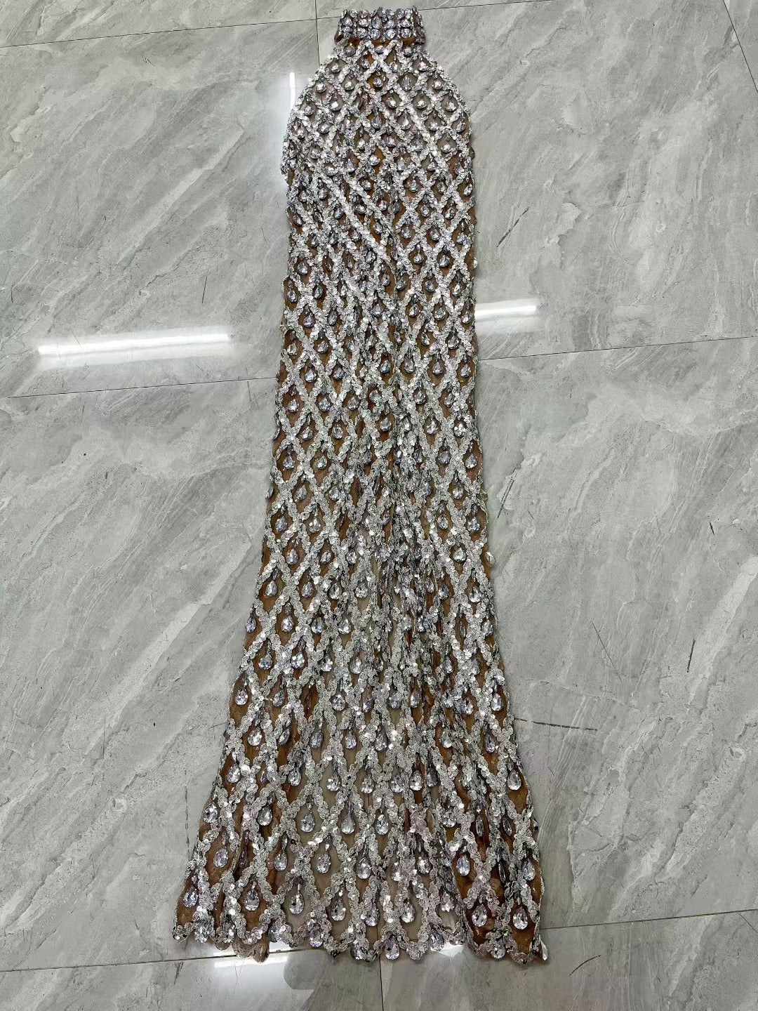 CELESINYI Shaokaojia Crystal Light Skin Sleeveless Gown