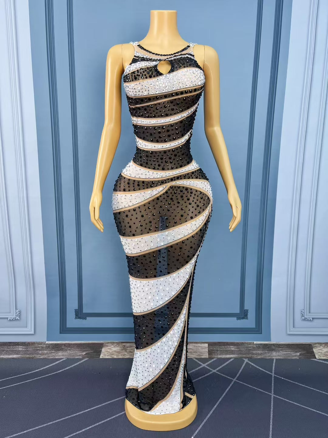 CELESINYI Heiyubai Crystal Vortex Gown