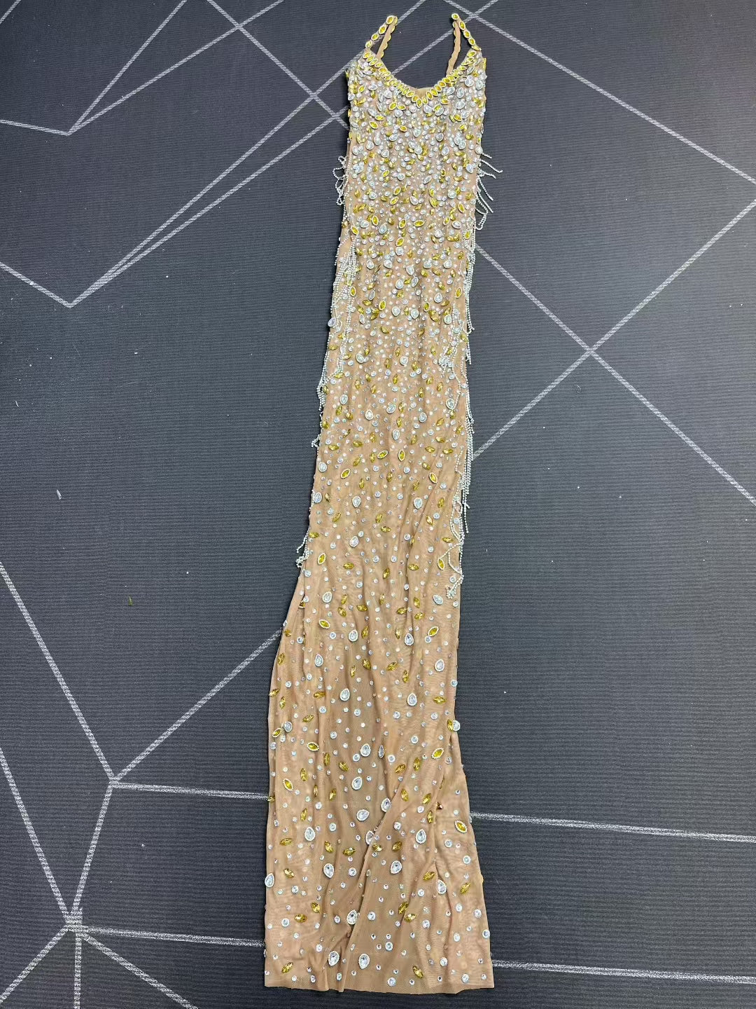 CELESINYI Xingqi Crystal Gold Gown