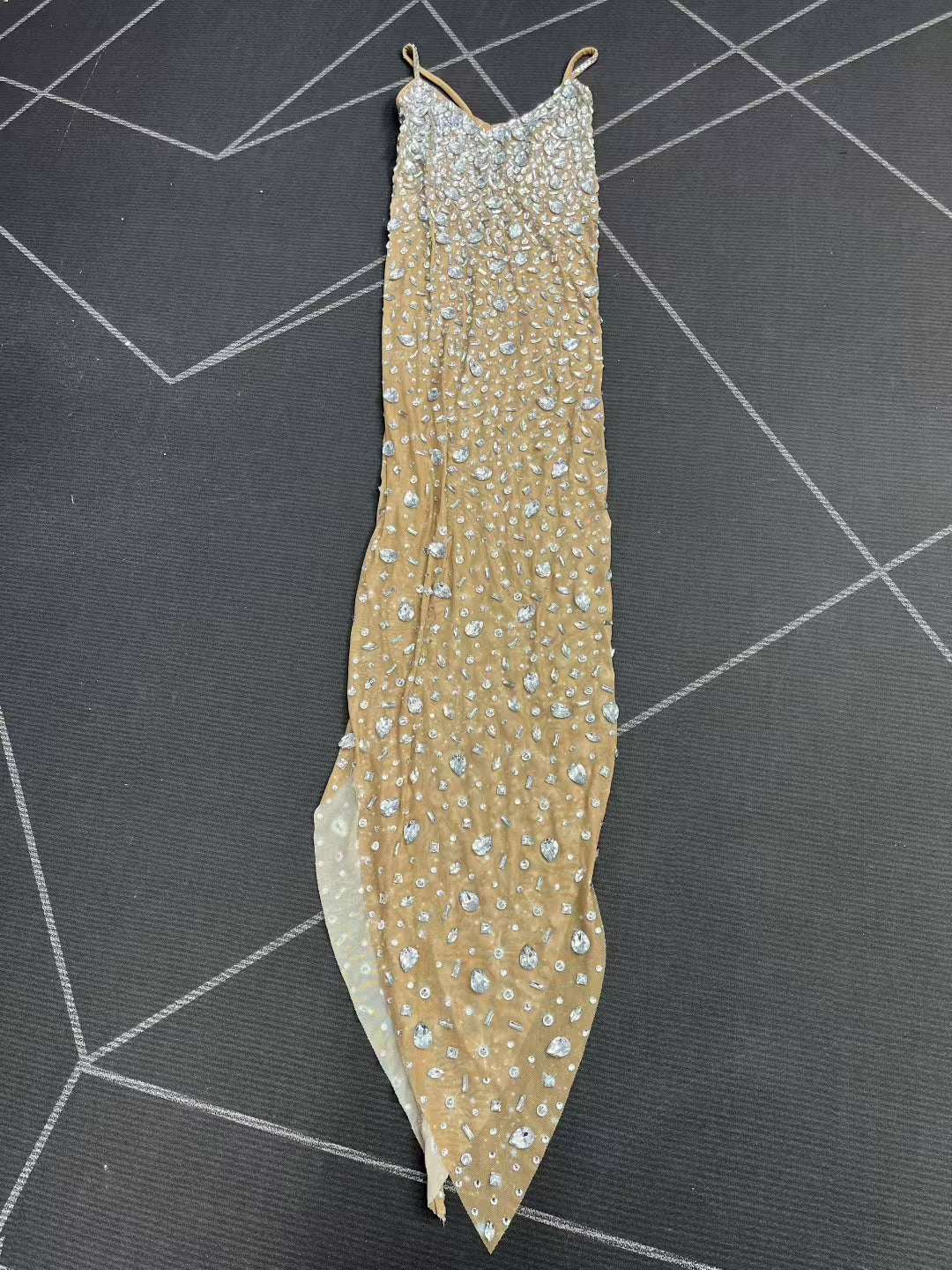 CELESINYI Xingshanshan Crystal Silver Gown