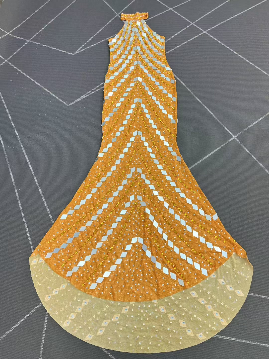 CELESINYI Juzi Crystal Marigold Gown