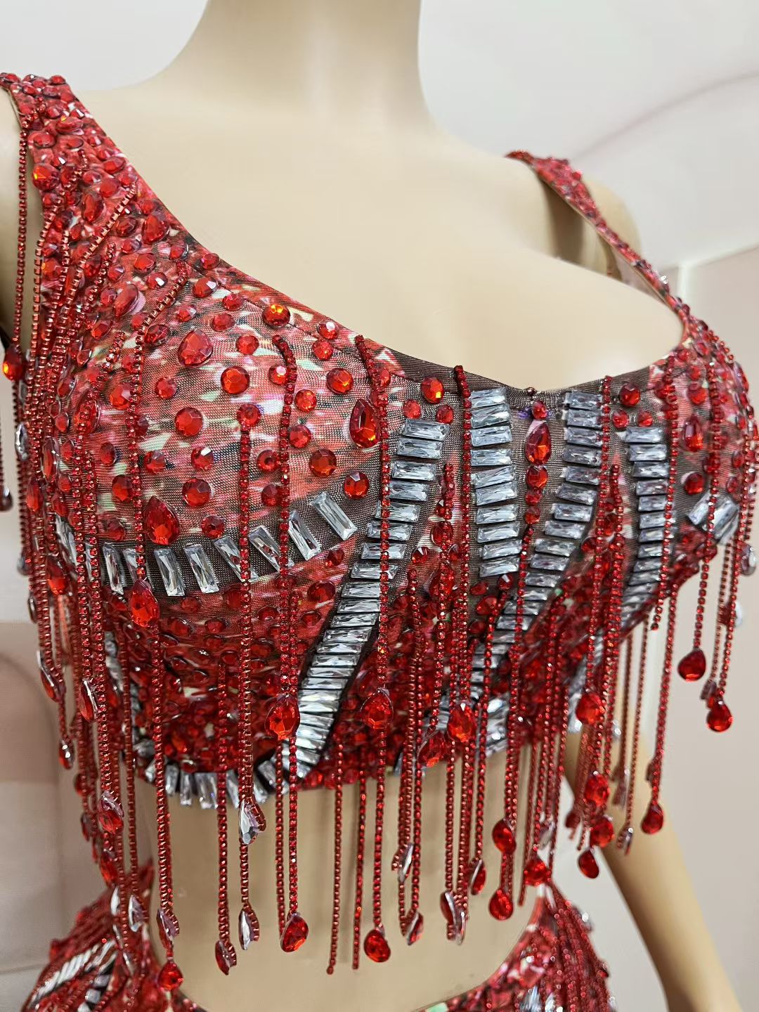 CELESINYI Caodi Crystal Red Fringe Set