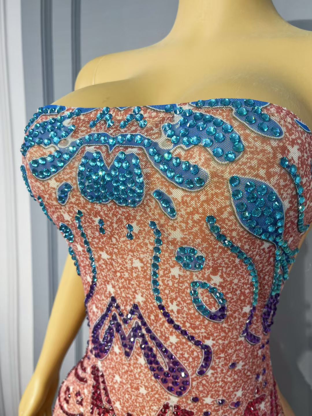 CELESINYI Xinghua Crystal Wave Mini Dress