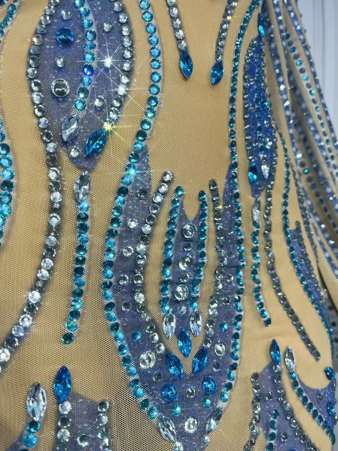 CELESINYI Lanmao Crystal Peacock Mini Dress