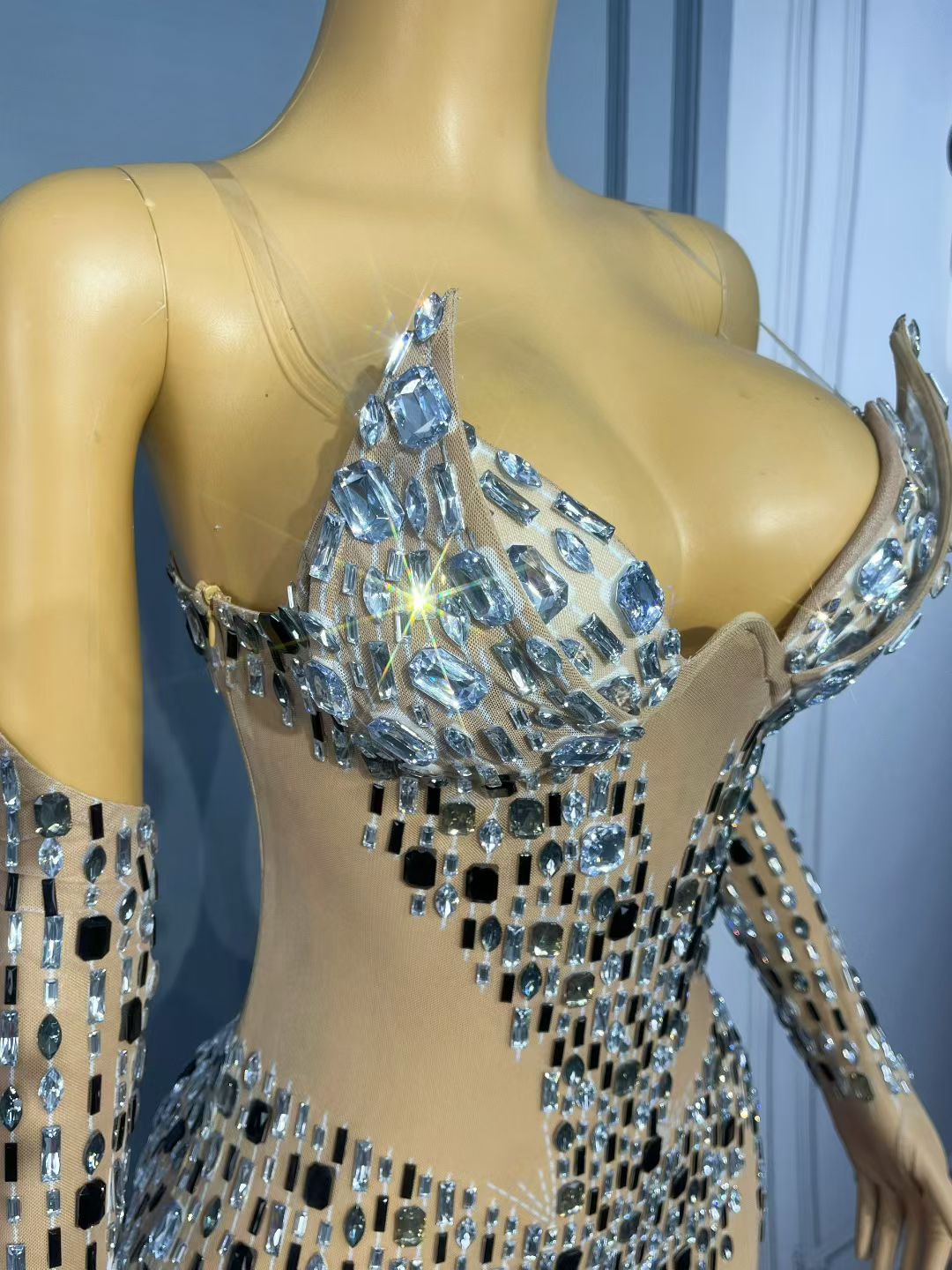 CELESINYI Maodunti Crystal Glove Set