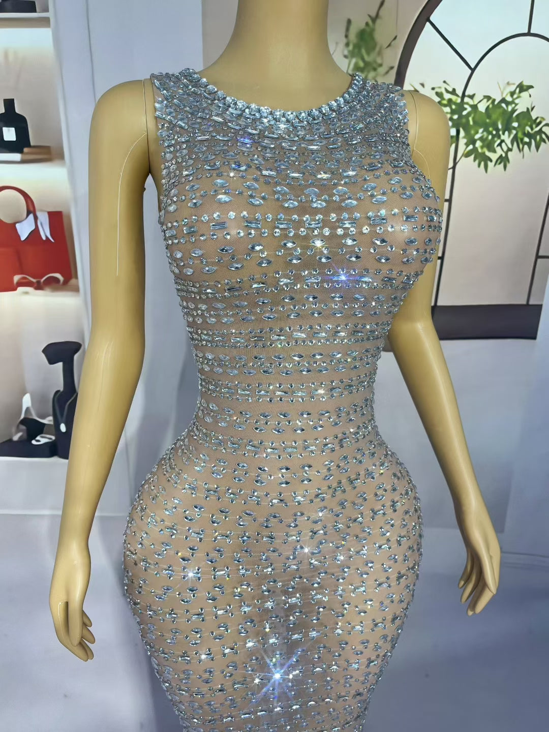 CELESINYI Gangsiqiu Crystal Silver Line Gown