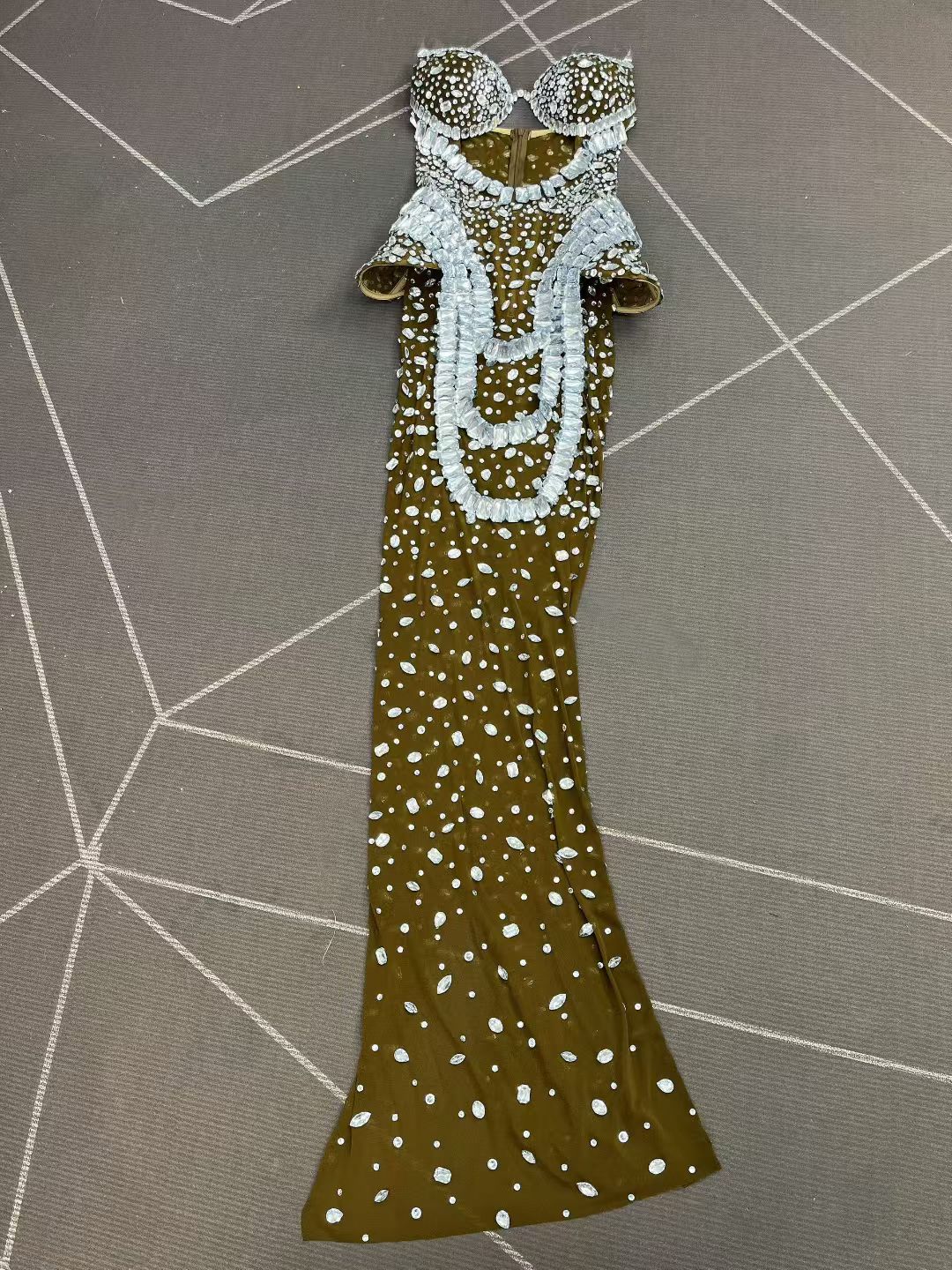 Hongguan Hollow-out White Diamonds Long Prom Dresses