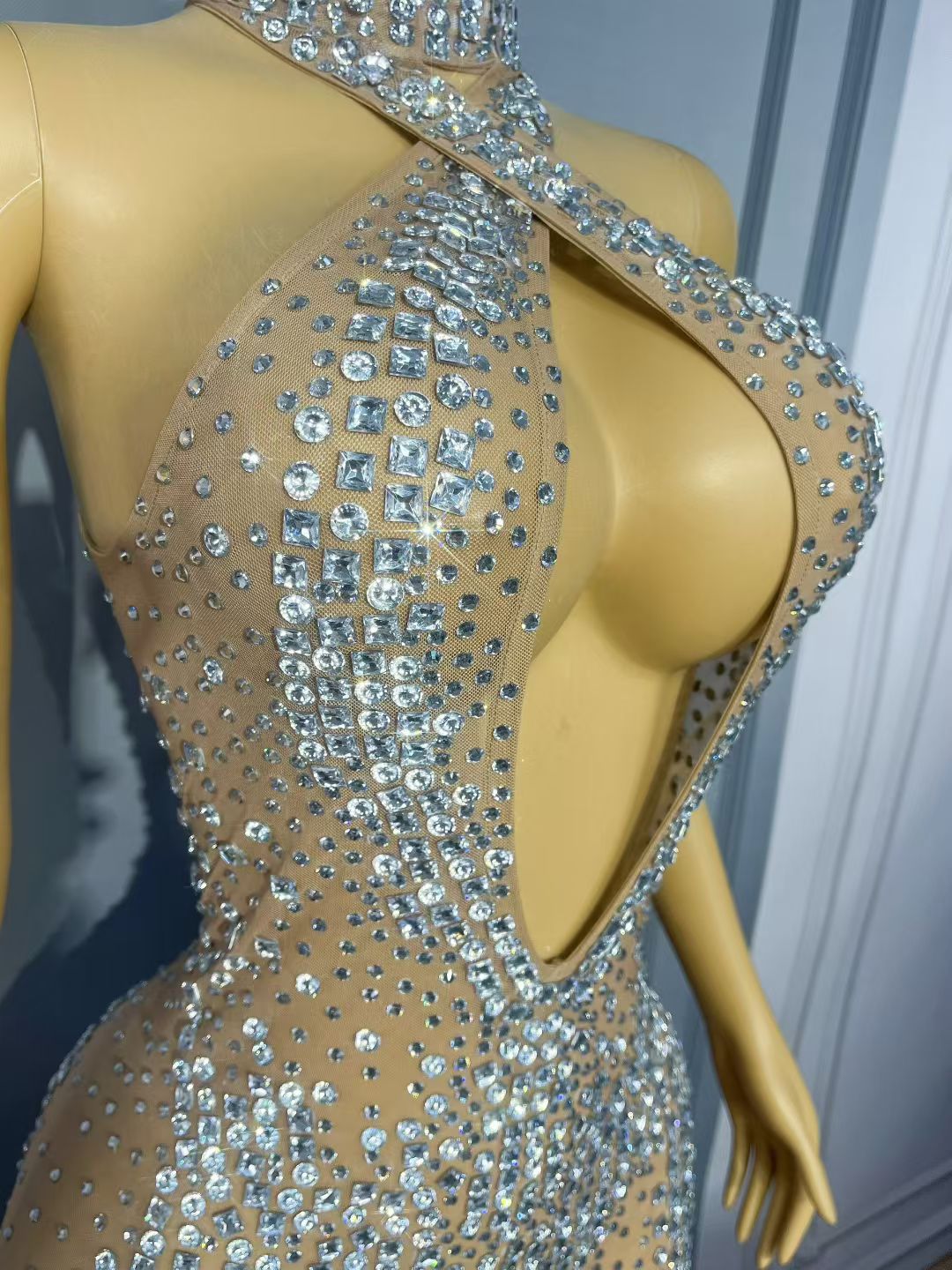 CELESINYI Jiaochaku Crystal Cross Jumpsuit