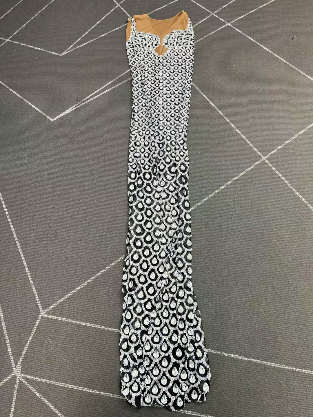 Yuquan Raindrop Diamond and Floor-Length Dress