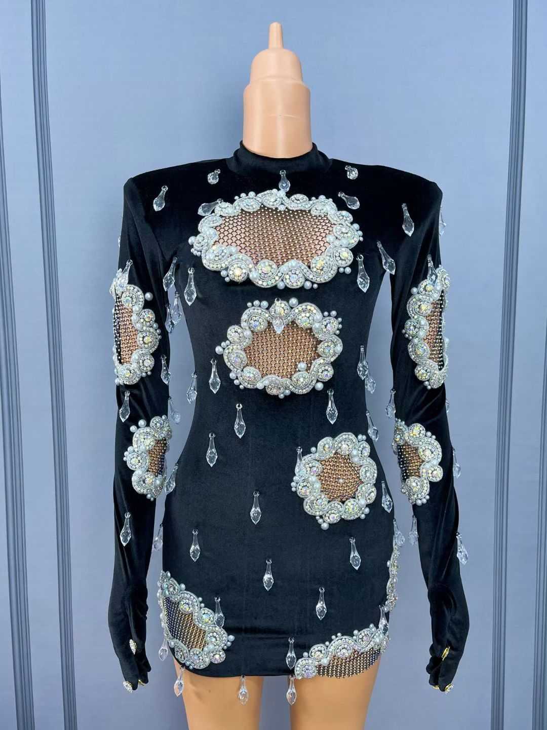 Xiaoheifeng Hollow-Cut Pearl Rhinestone Velvet Mini Skirt with Gloves