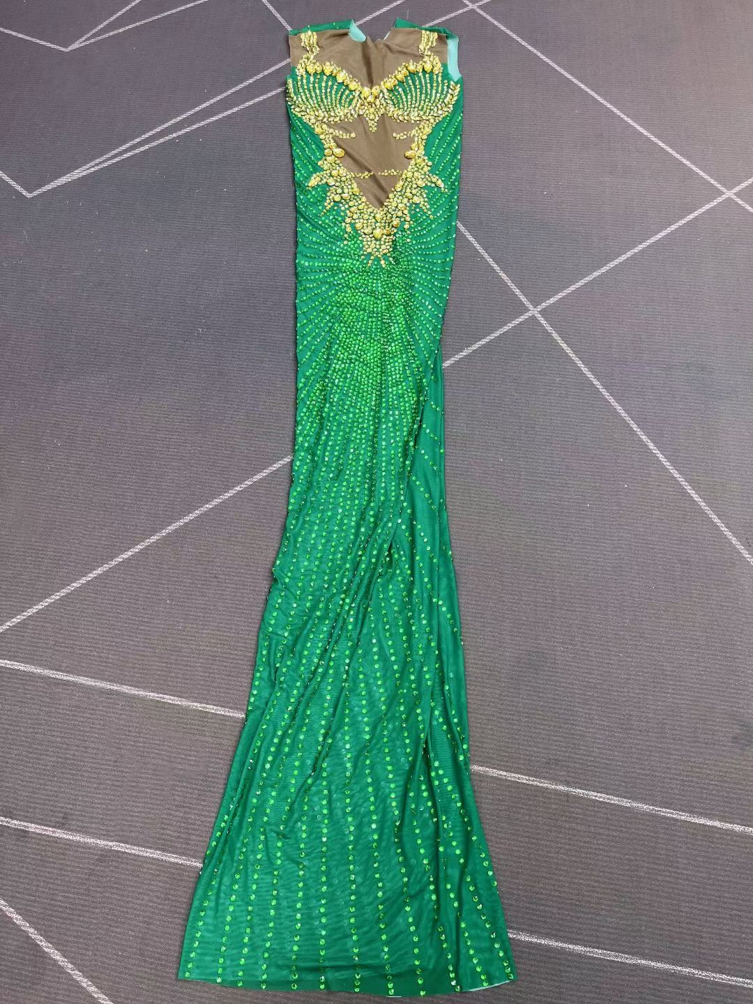 CELESINYI Chijin Crystal Green Gold Gown