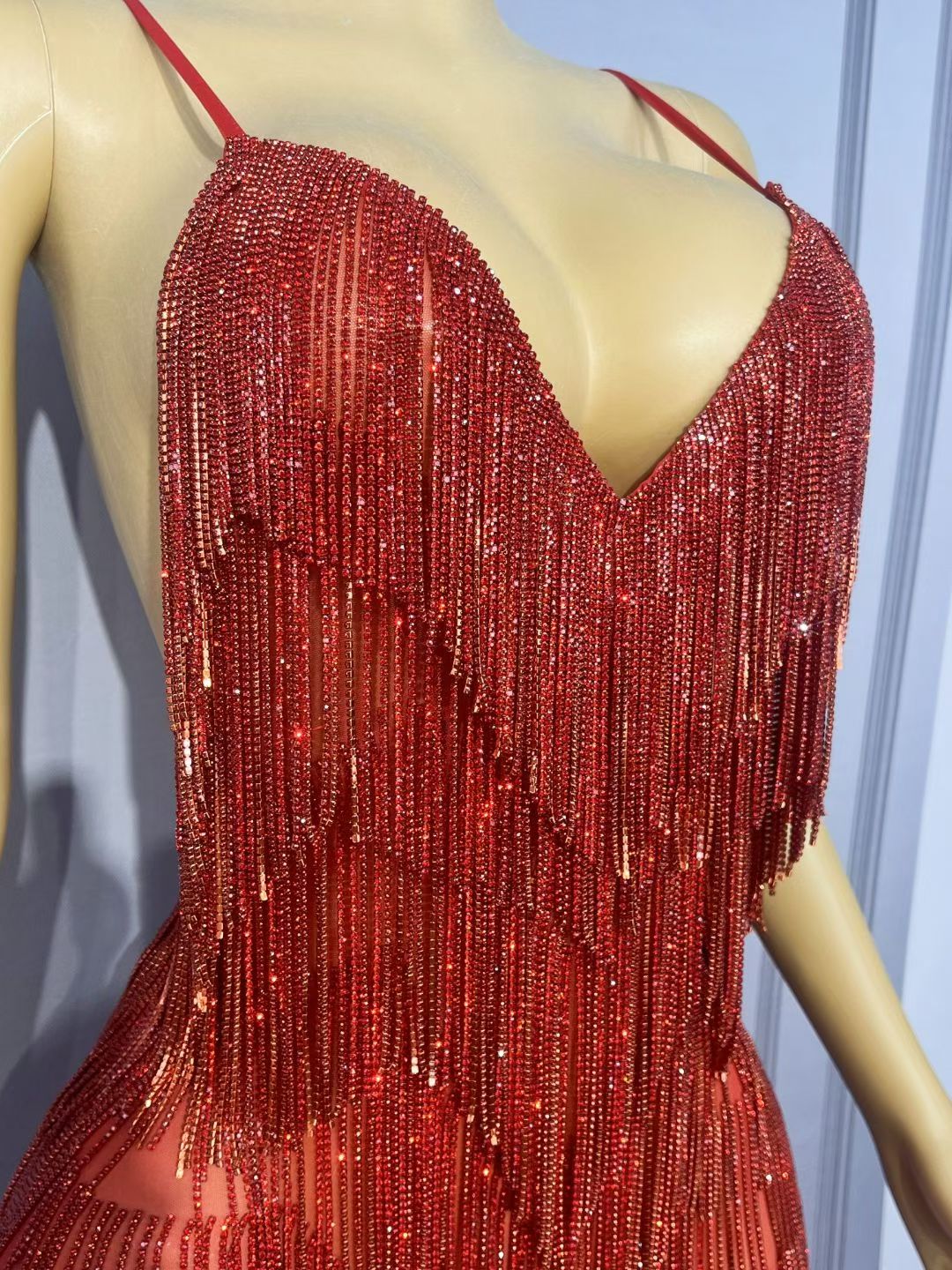 CELESINYI Tiaoyuan Crystal Red Fringe Mini Dress