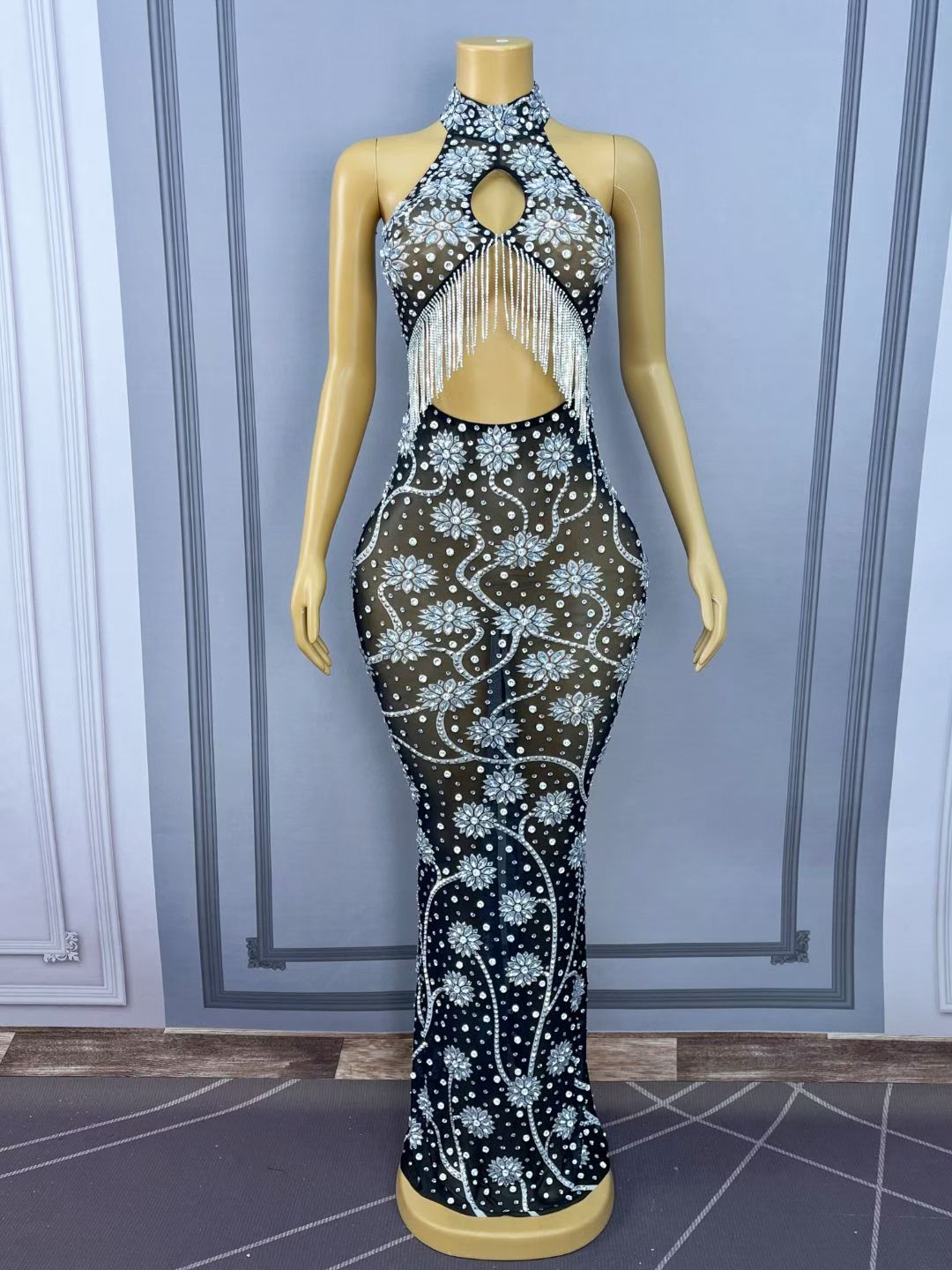 Mosanghua Elegant Diamond Floral Hollow-Cut Fringe Maxi Dress