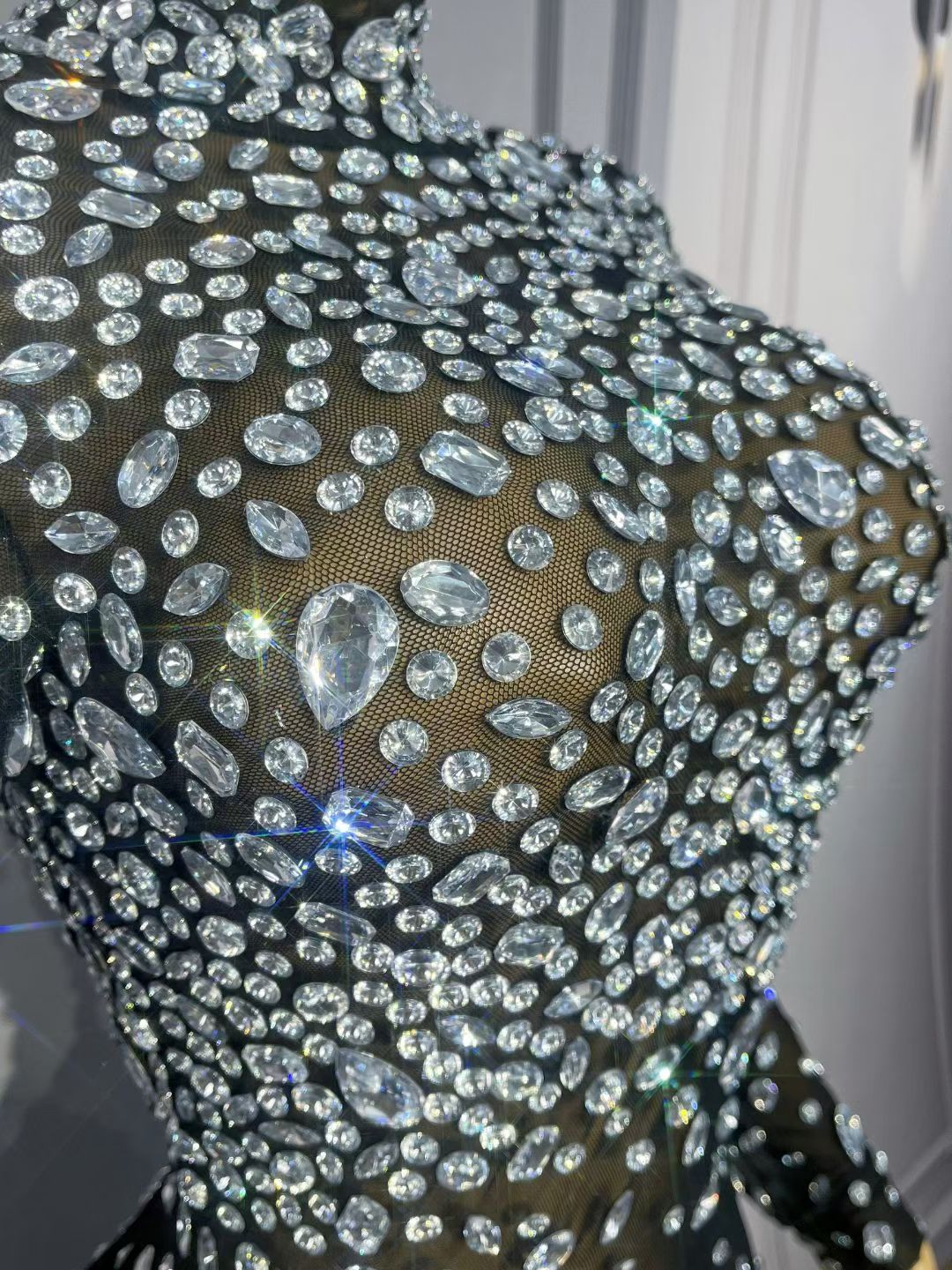 Dashuijing Elegant Long-Sleeved Diamonds Prom Gown