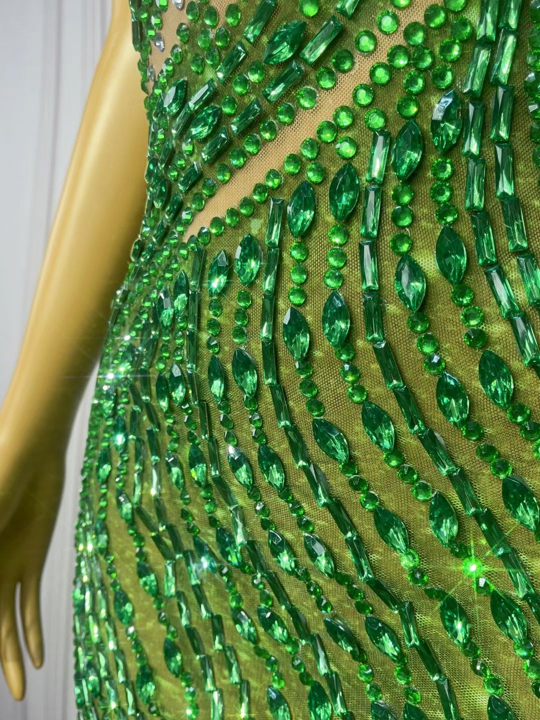 Lvlin Asymmetrical Design Green Rhinestone Backless Mini Dress