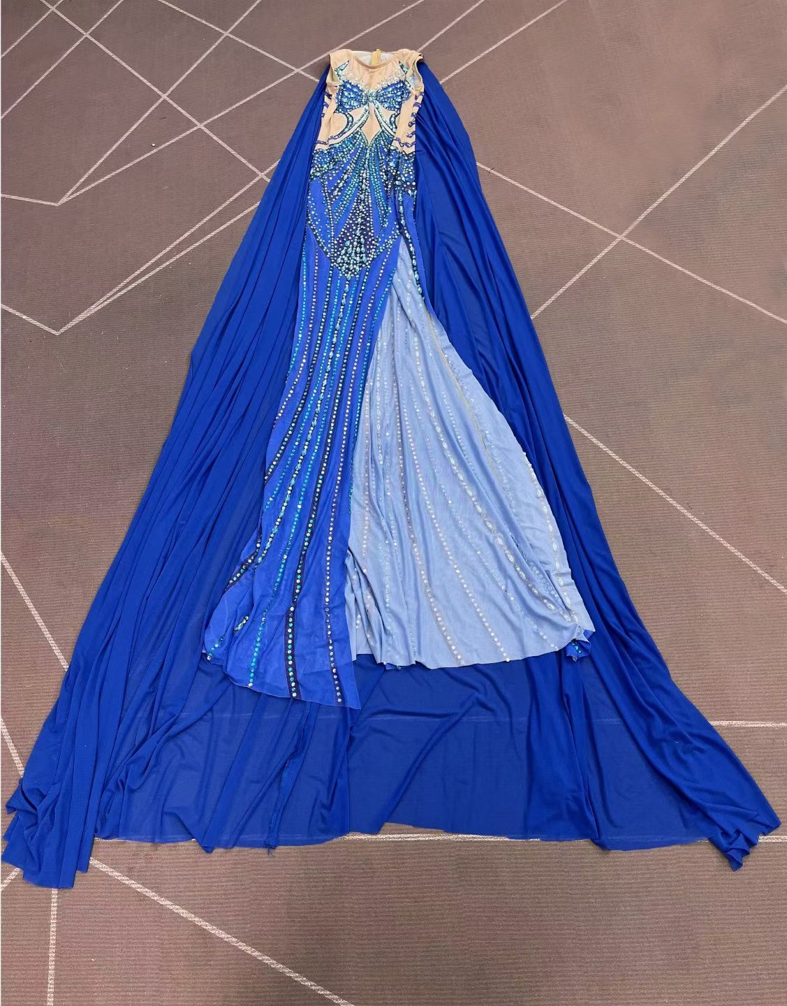 CELESINYI Lanjingling Crystal Cape Gown
