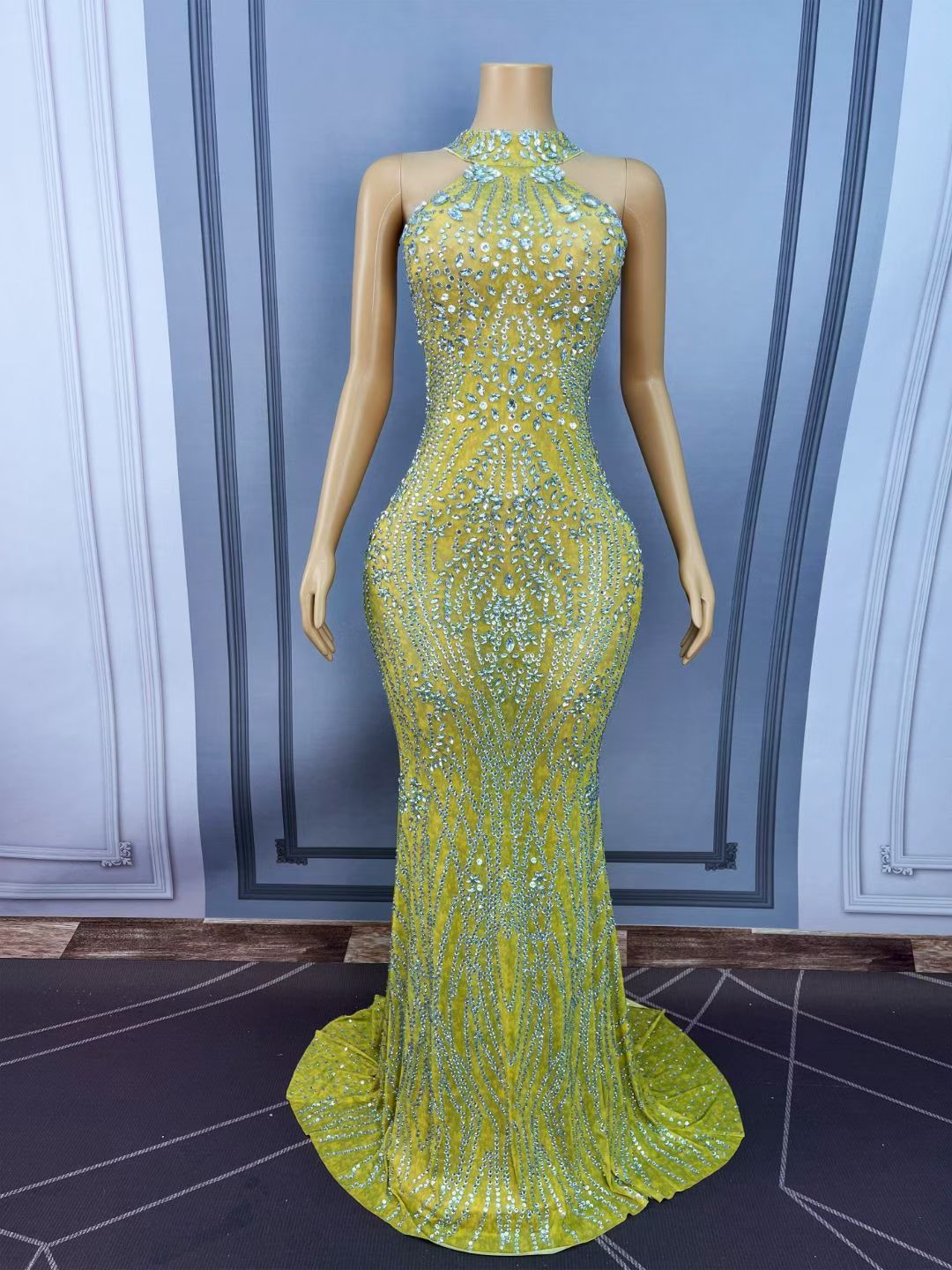 CELESINYI Jiegeng Crystal Yellow Halter Gown