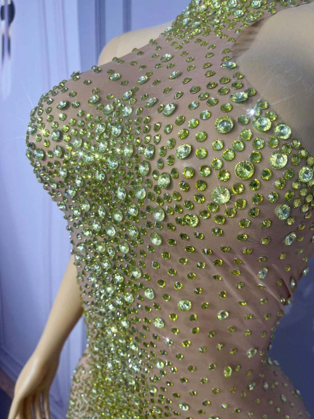 CELESINYI Jianbian Crystal Yellow Naked Gown
