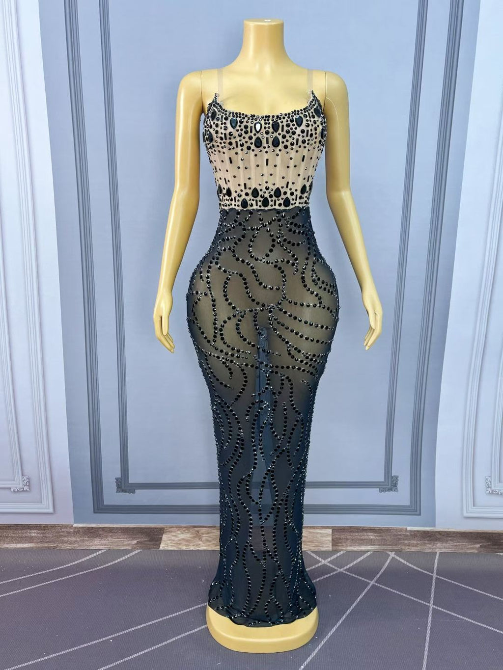 Bianfuyi Black Rhinestone Strapless Color-Blocked Maxi Dress