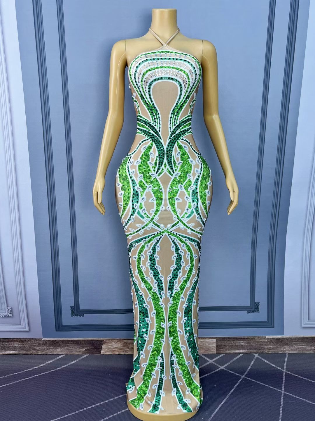 CELESINYI Shuzhiye Crystal Vine Leaf Gown