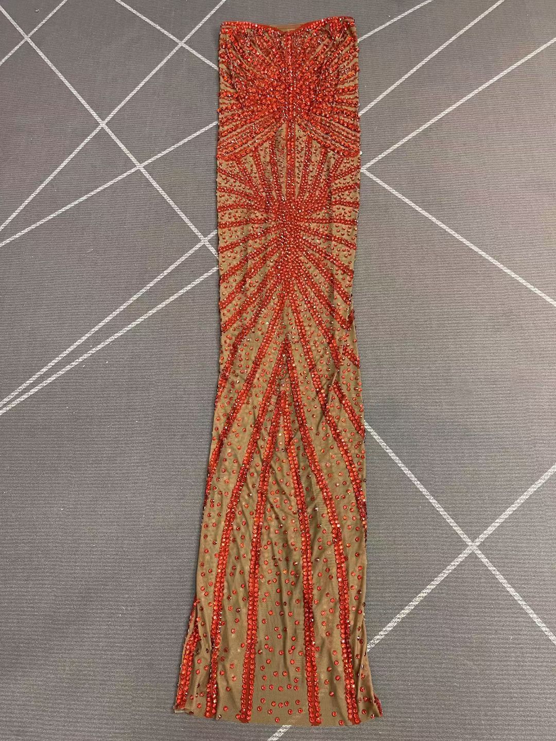 CELESINYI Shuixiu Crystal Red Sunburst Gown