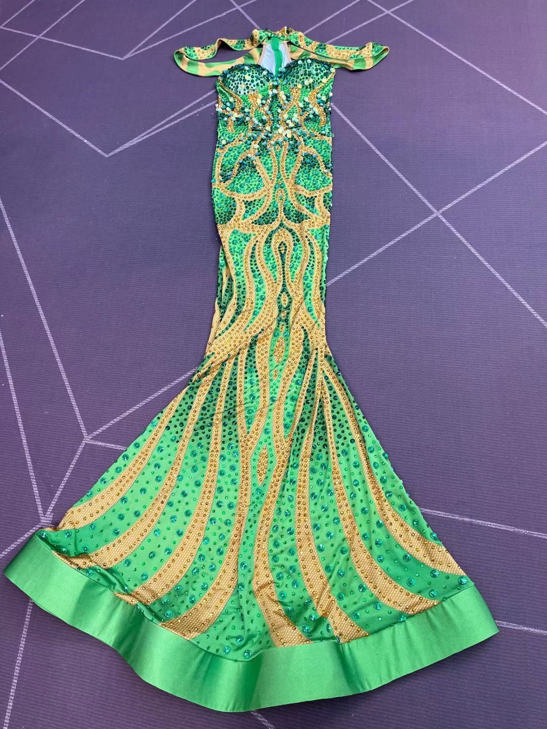 CELESINYI Moyulv Crystal Coral Mermaid Gown (Green)
