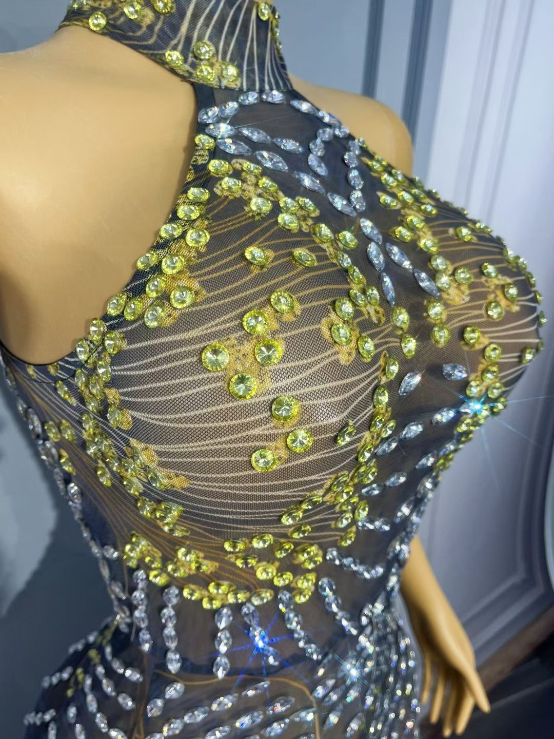 CELESINYI Jinsixiye Crystal Gold Vein Gown